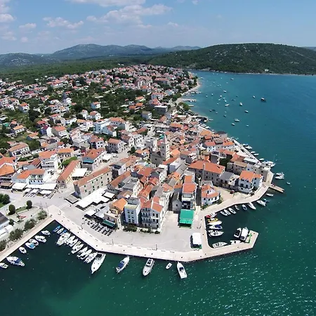 With A Parking Space Pirovac, Sibenik - 22853 Daire